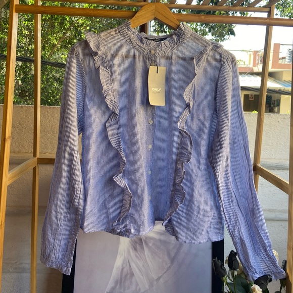 ONLY Tops. Size - 42 - Picture 5 of 7